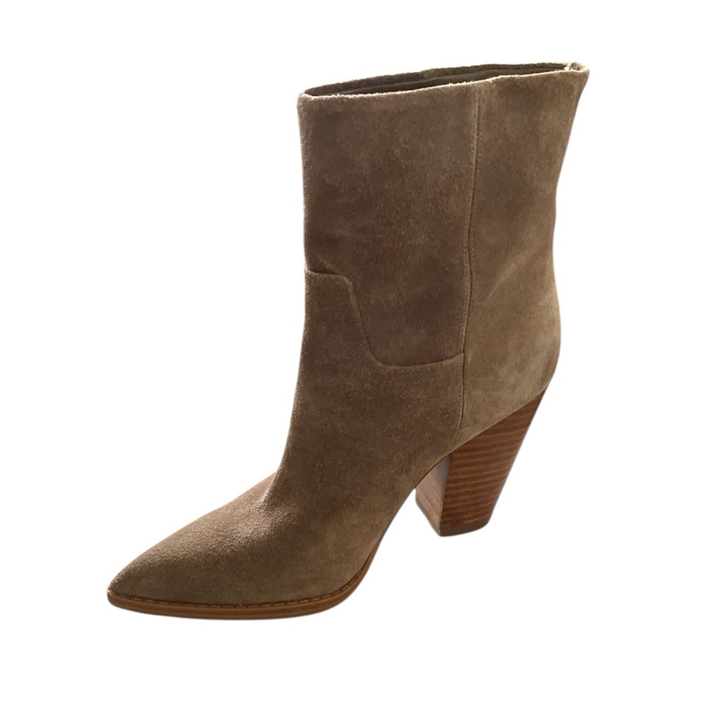 MARC FISHER LDT Devin Suede Booties. Size 6